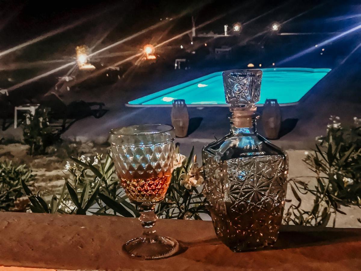 玛勒诺斯特三托公寓式酒店 伊亚 外观 照片